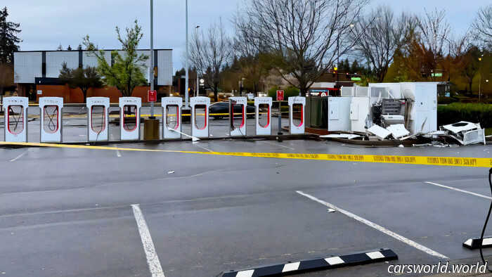 Explosión Rasga el Sobrealimentador Tesla Provocando la Respuesta del FBI | Carscoops